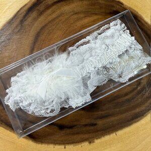 Vintage David's Bridal White Feather Lace Satin Bow Bridal Elastic Garter